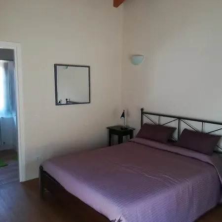 Casa Mallarino Bed & Breakfast *